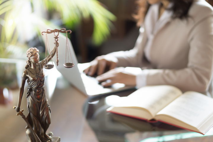 Avocat droit pénal, Feurs
